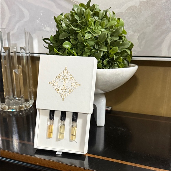 INITIO PARFUM BOX SET - Picture 1 of 2